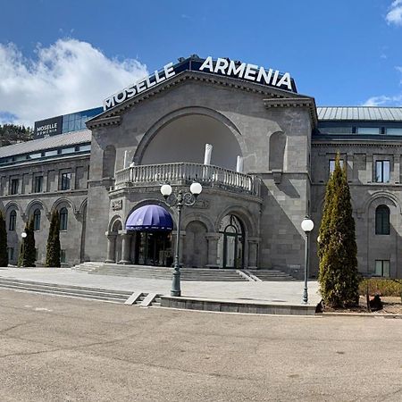 Armenia Hotel Jermuk Bagian luar foto