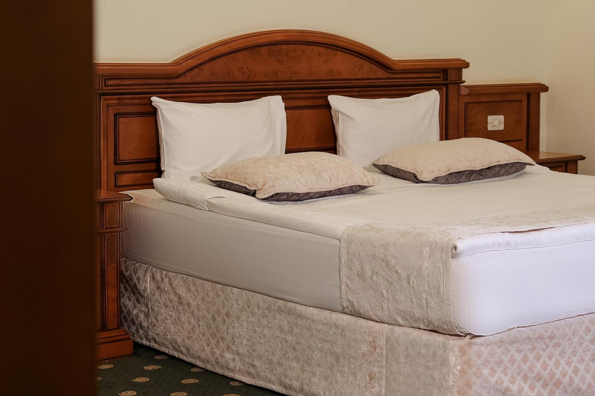 Armenia Hotel Jermuk Bagian luar foto