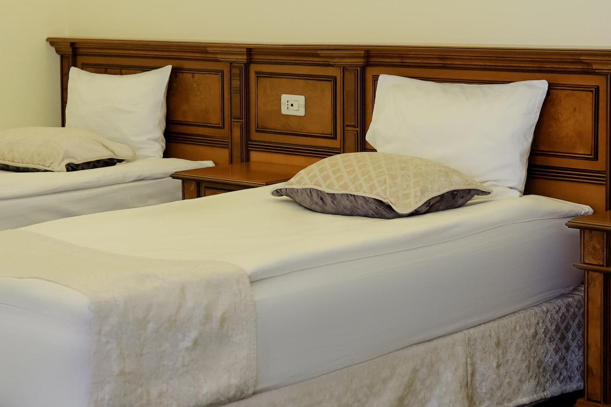 Armenia Hotel Jermuk Bagian luar foto